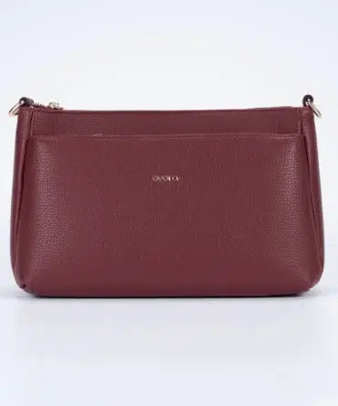 A shoulder bag for women that exudes an abundance of charm- red